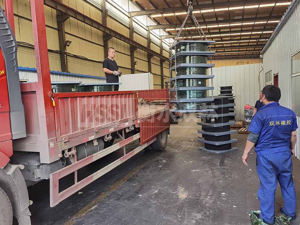 減震隔震支座工廠 HDR高阻尼橡膠隔震支座 LRB700鉛芯橡膠隔震支座什么價格