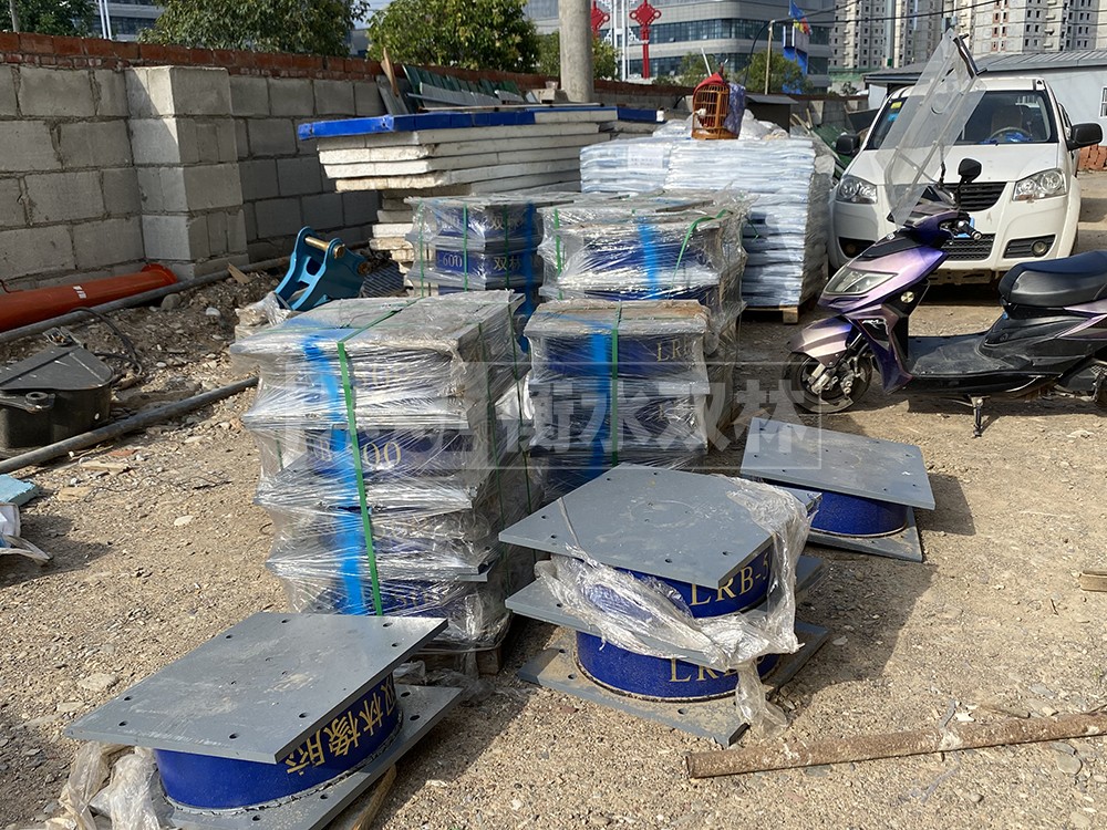 J4Q鉛芯橡膠隔震支座廠家 高層建筑隔震支座廠家電話 房建抗震支座